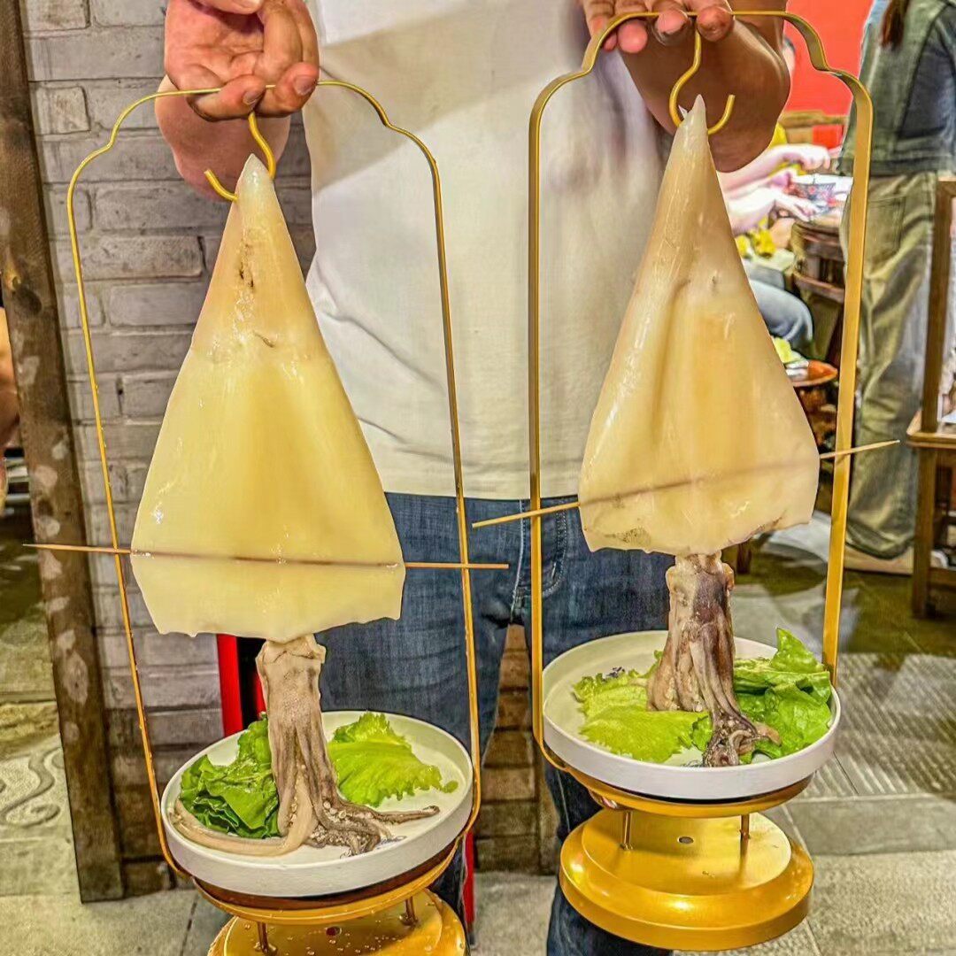 火锅店餐具鹅肠鸭肠专用挂架子特色个性网红铁架大鱿鱼摆盘子