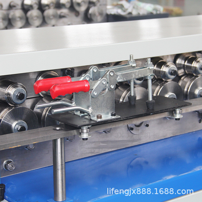 板丰轴承钢共力法兰机不锈钢白铁皮法兰成型机折边机咬口机配件