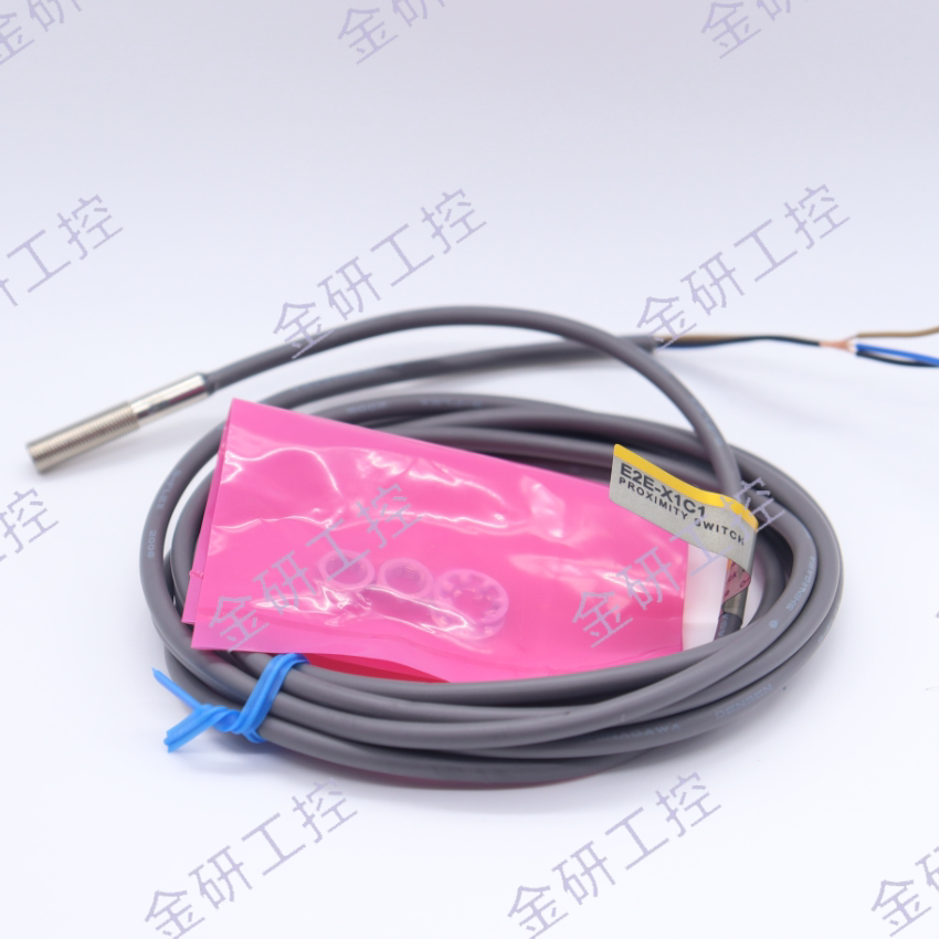 小型接近开关E2E-X1C1/C2/B1/B2M5金属传感器直径5MM