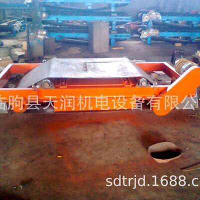 悬挂皮带式矿用永磁吸铁器除铁器永磁除铁器电磁自卸式强磁