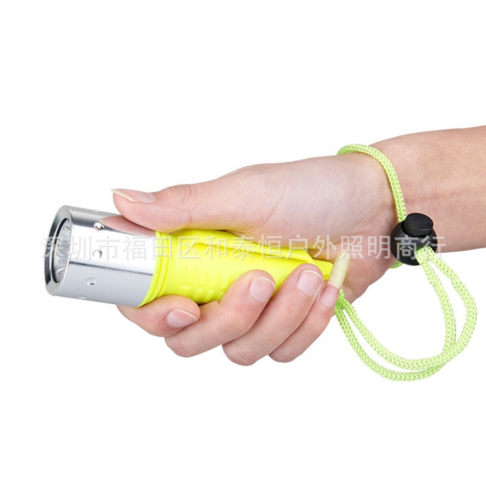 LED户外防水塑料潜水强光手电XML-T6专业18650潜水手电筒