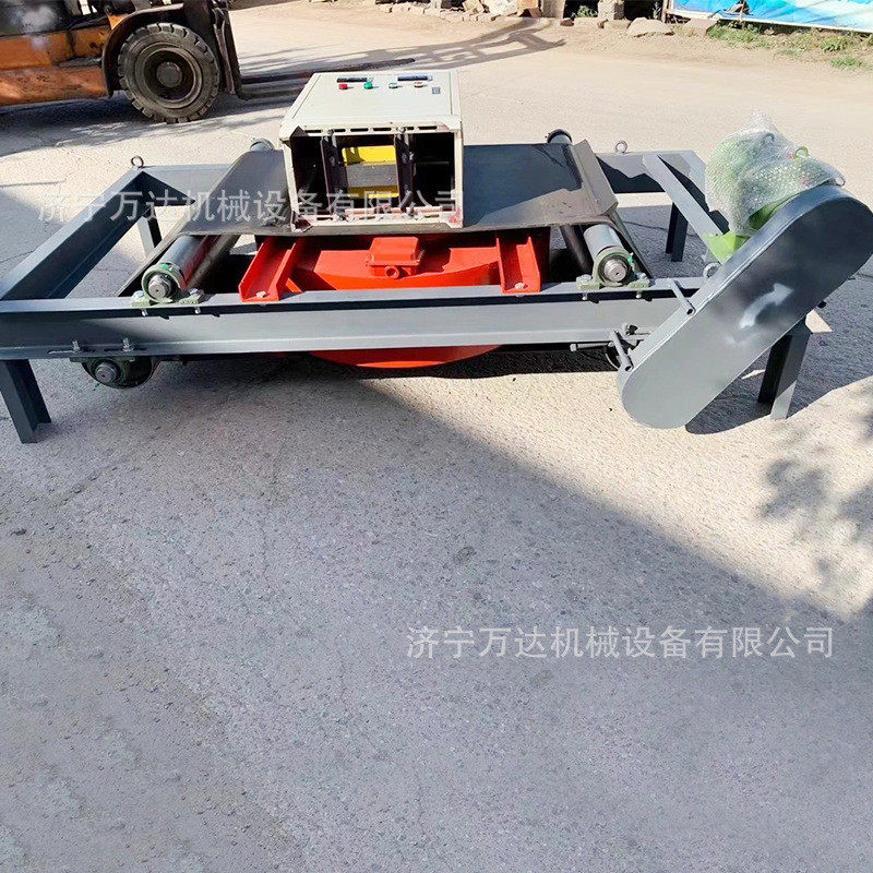 电磁自卸式除铁器输送带挂式除铁机悬自卸式强磁吸铁石磁选机