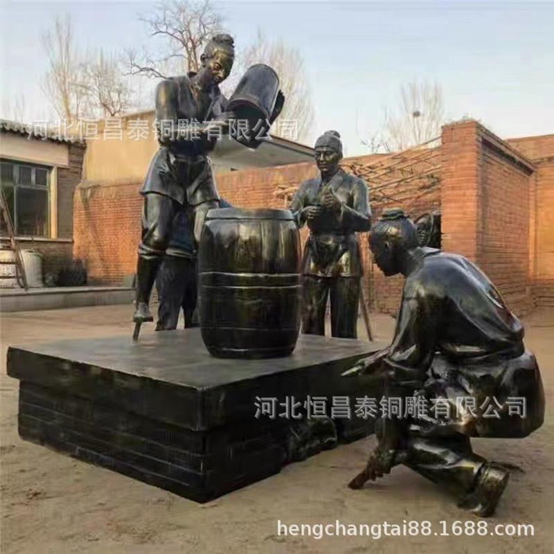玻璃钢仿铜吃面划拳人物雕塑商业街喝酒划拳酿酒运酒装酒铜雕