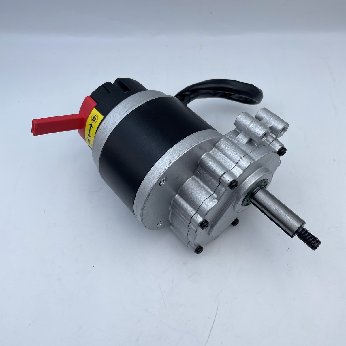 厂家批发电动轮椅车电机24V250W350W120转160转ZD101AZ老人代步车