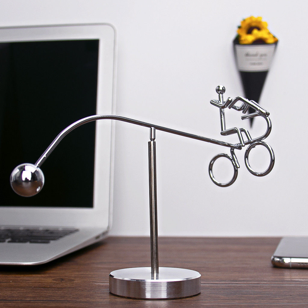 动态平衡人牛顿摆球桌面左右摇摆物理摇动旋转摆件摆动混沌摆解压