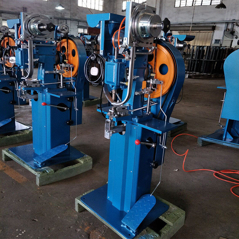 热销全自动四合扣机金属四合扣机五爪扣机钮扣铆接设备