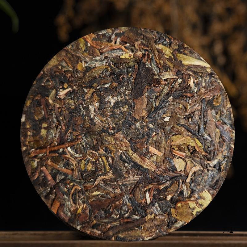 新货曼松贡普洱茶生茶小饼100g云南版纳古树茶叶自己喝口粮茶生普
