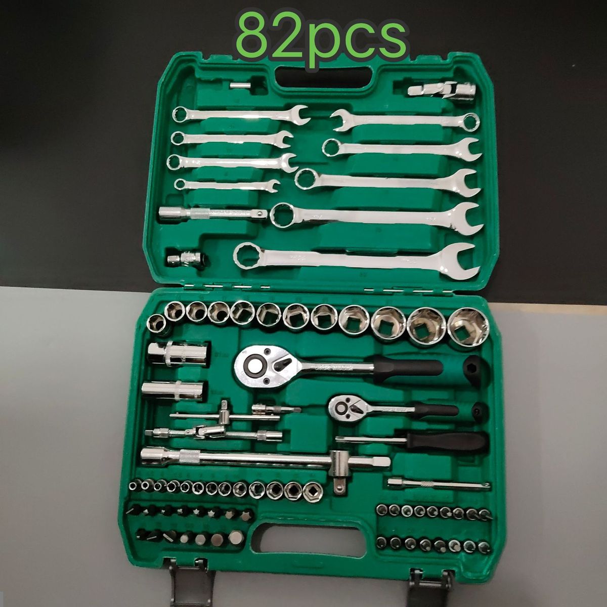 82件套头工具汽车摩托维修套件拆车汽修1/2套筒扳手五金工具套装