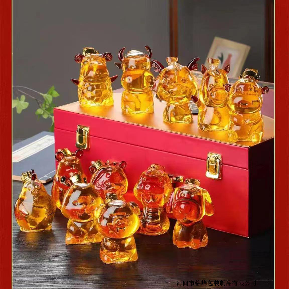 厂家批发十二生肖硼创意酒瓶耐高温高泡酒瓶硅玻璃动物酒瓶醒酒器