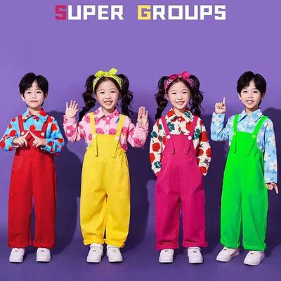 幼儿园背带裤小学生演出服合唱服团体表演服啦啦队套装开幕式