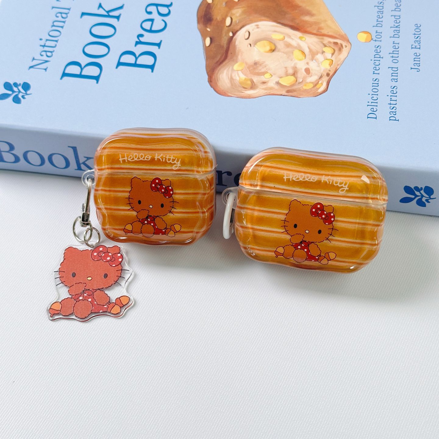 条纹黑皮凯蒂猫适用苹果airpodspro3代蓝牙耳机壳airpods4降噪版软壳新三代防摔pro一二代保护套苹果4代可爱