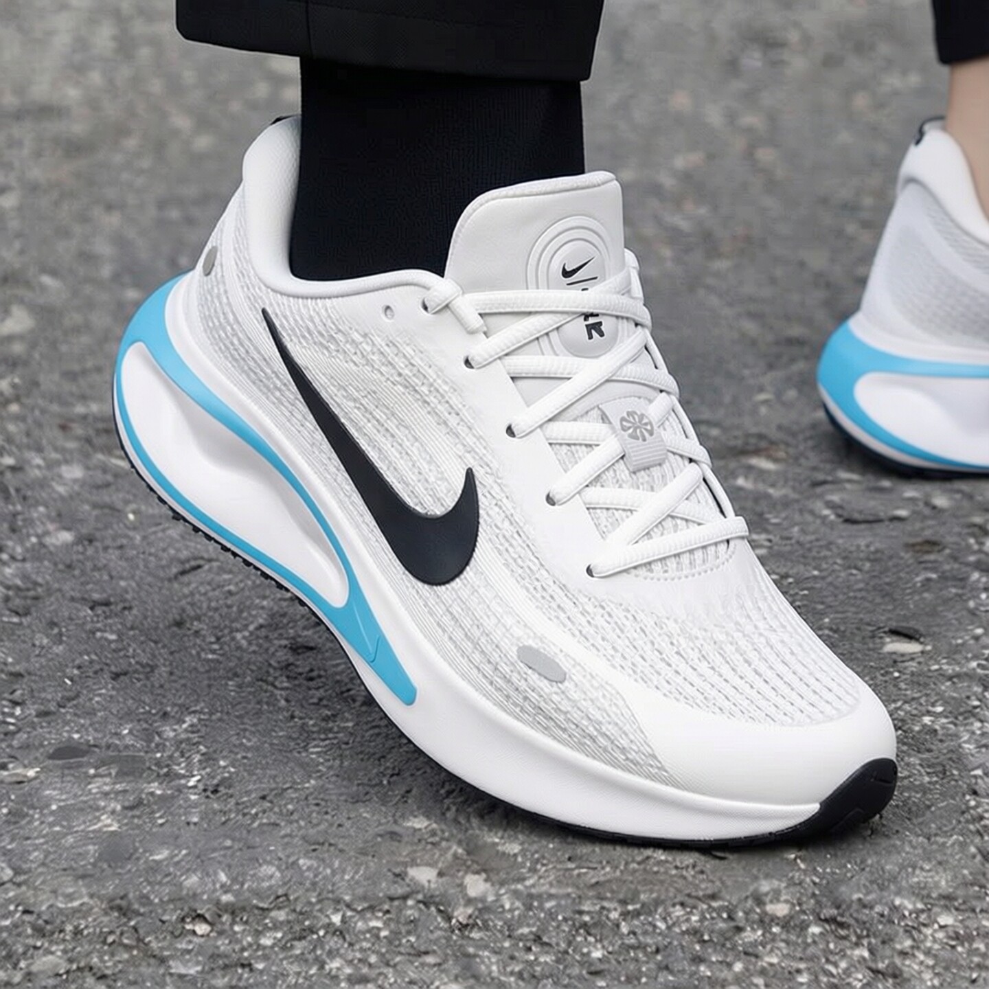 Nike耐克鞋子轻便跑步鞋厚底运动鞋新款男鞋透气网鞋健身休闲潮鞋