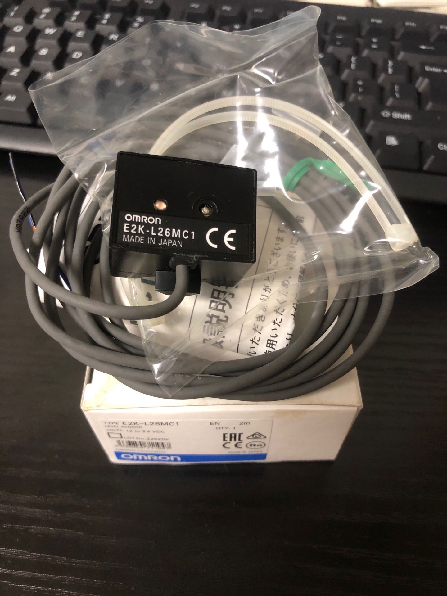 议价日本欧姆龙OMRON光电开关E2K-L26MC1,E2K-L26MC2议价议价