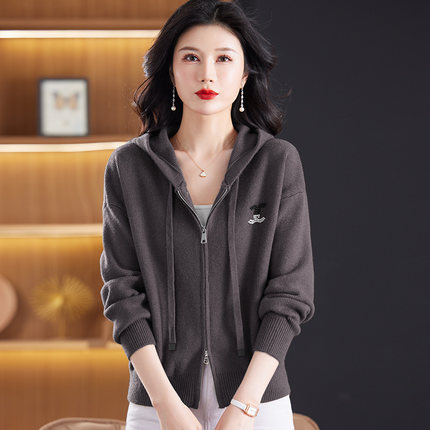 连帽毛衣外套女春秋新款拉链宽松显瘦短款外搭时尚羊毛针织开衫