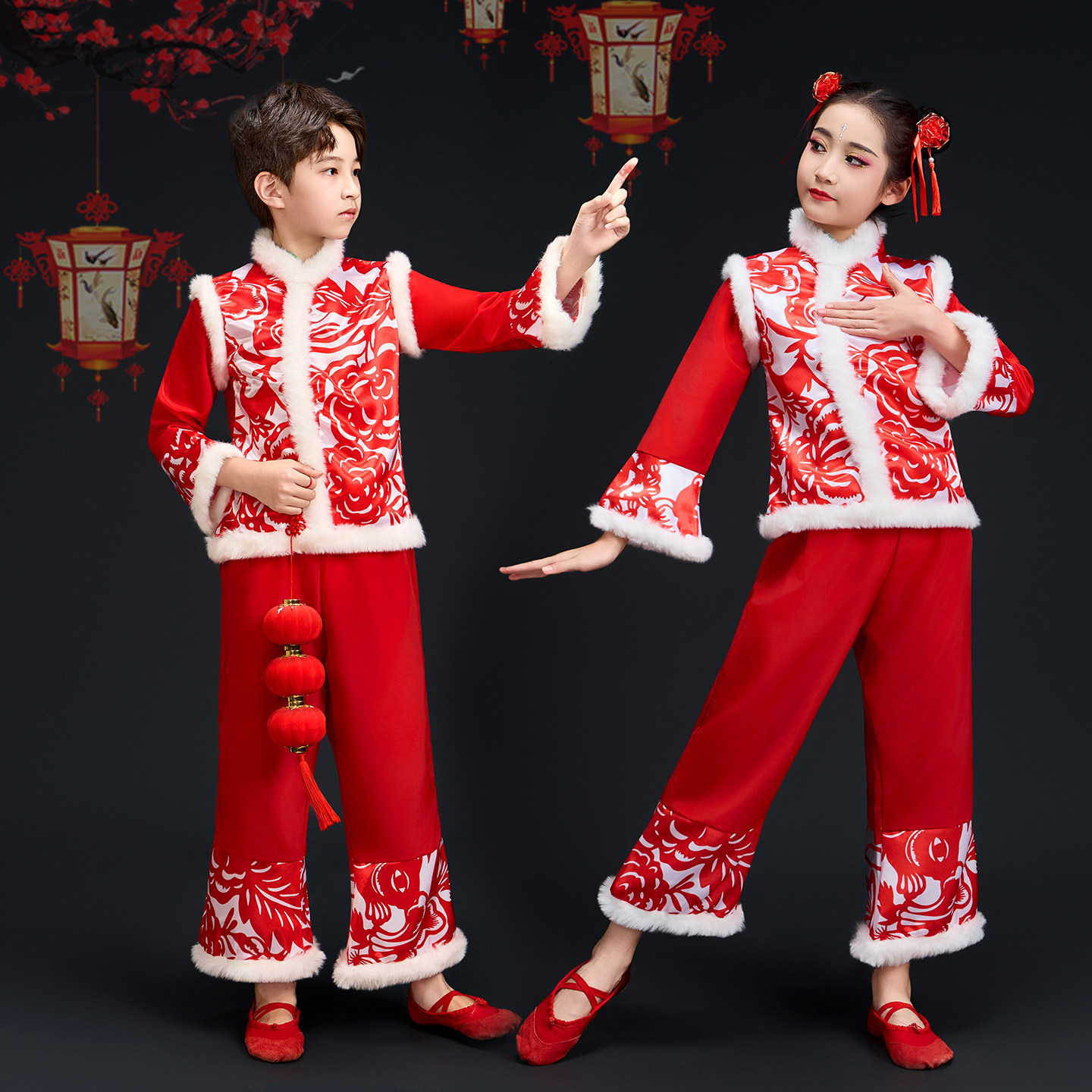 新款元旦儿童演出服喜庆秧歌舞蹈开门红中国风红色新年幼儿表演服
