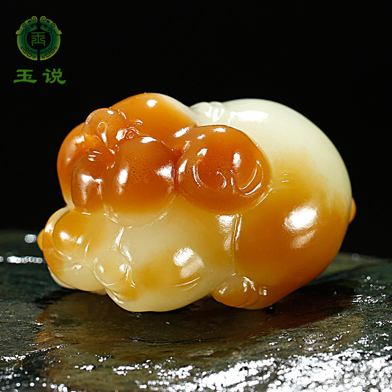 和田玉生肖猪吊坠男女款