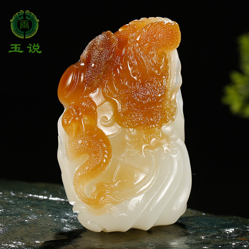 和田玉生肖龙把件男款糖