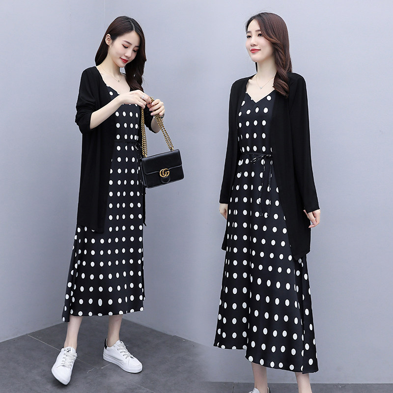 孕妇春装时尚套装2025宽松春秋连衣裙开衫外出两件套潮辣妈时尚款