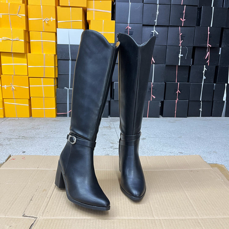 Lady Shoes外贸原单尖头粗跟皮带扣长靴简约侧拉链舒适女款靴子