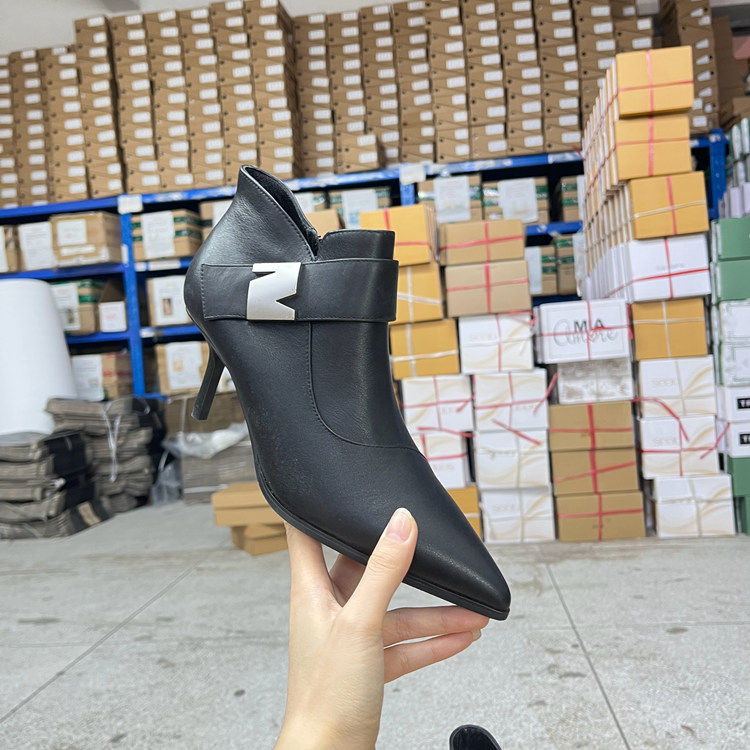 Lady Shoes外贸出口女靴真皮新款尖头纯色侧拉链细跟时装短靴踝靴