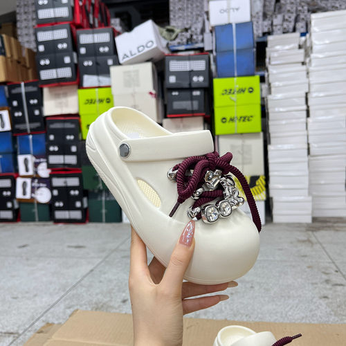 圆头纯色百搭休闲洞洞鞋时装凉鞋