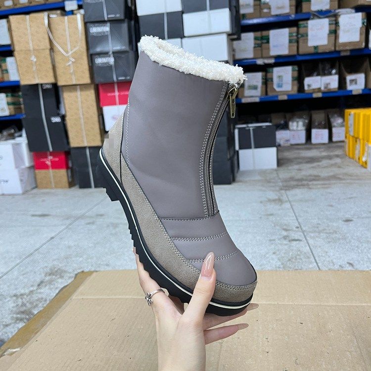 外贸原单女靴微瑕内里加绒时尚圆头纯色厚底通勤百搭时装毛毛短靴