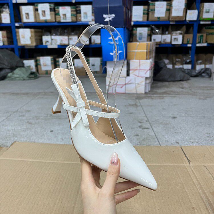 尖头纯色浅口蝴蝶结带钻细跟凉鞋