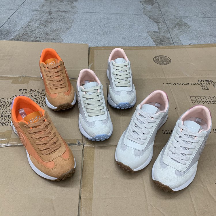 最新款蔻驰女鞋原单(蔻驰coach奢侈品女鞋)