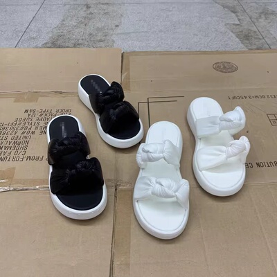 蝴蝶结拖鞋上脚很轻超级舒适