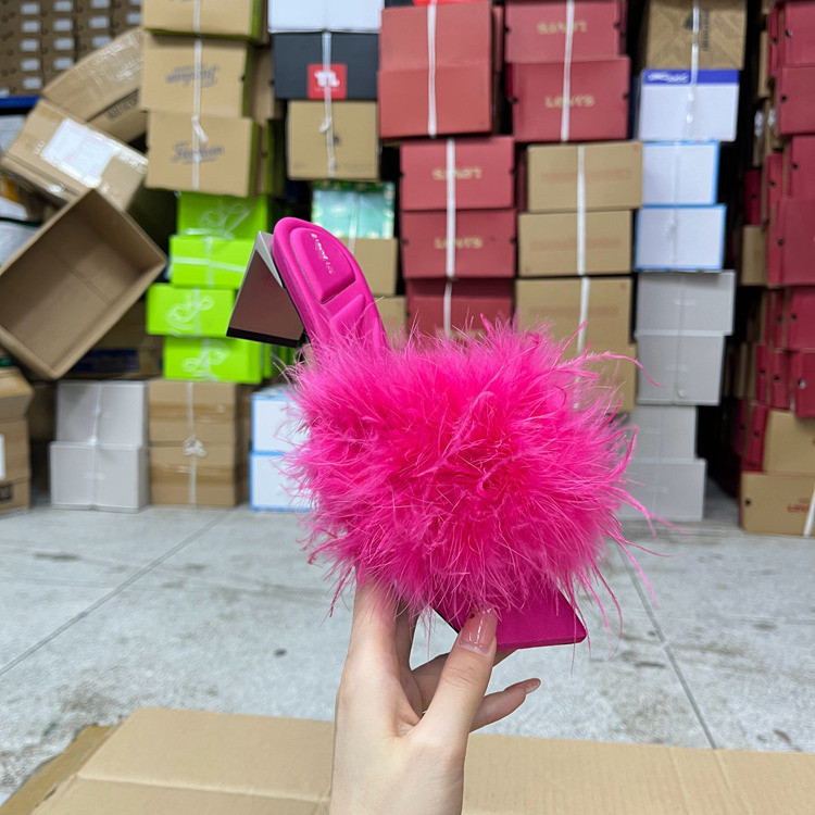 方头毛毛扁跟时尚洋气仙女拖鞋