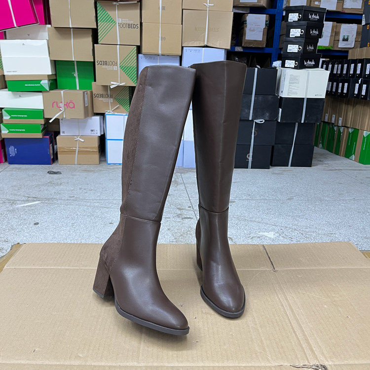 圆头纯色侧拉链粗高跟时装长靴