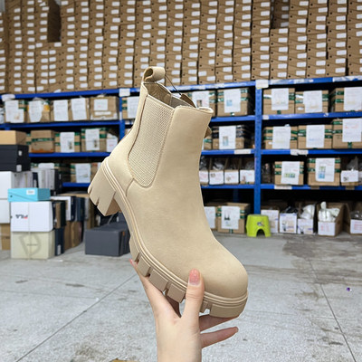 圆头纯色厚底粗跟套筒时装短靴