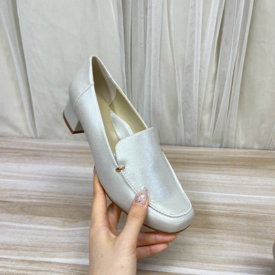 小方头纯色粗跟一脚蹬单鞋懒人鞋