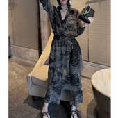 新款 领显瘦时尚 法式 2024夏季 气质碎花连衣裤 裙女衬衫 连体围裙裤 子