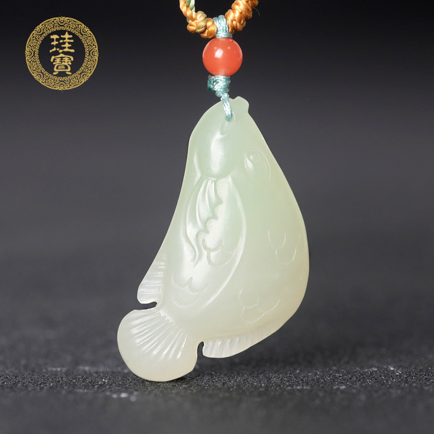 珪宝和田玉翠青小鱼儿吊坠女款宝宝款连年有余玉挂件天然玉石项链