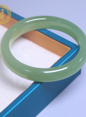 珪宝和田玉绿晴宽条手镯女57.4mm