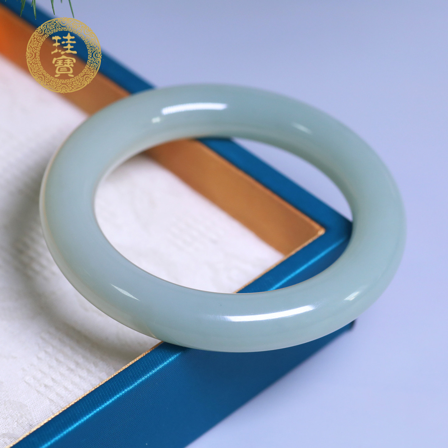 珪宝和田玉青白玉手镯女款56.3mm