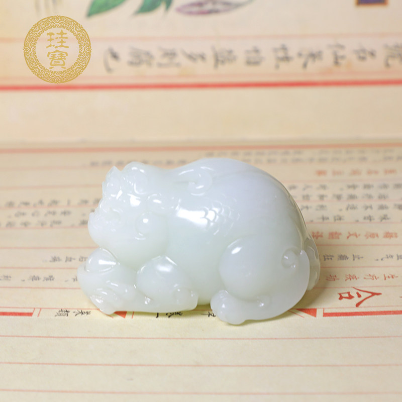珪宝和田玉羊脂白玉貔貅手把件