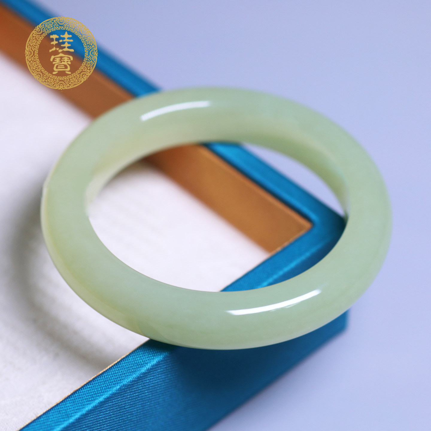 珪宝和田玉黄玉宽条手镯女士52mm