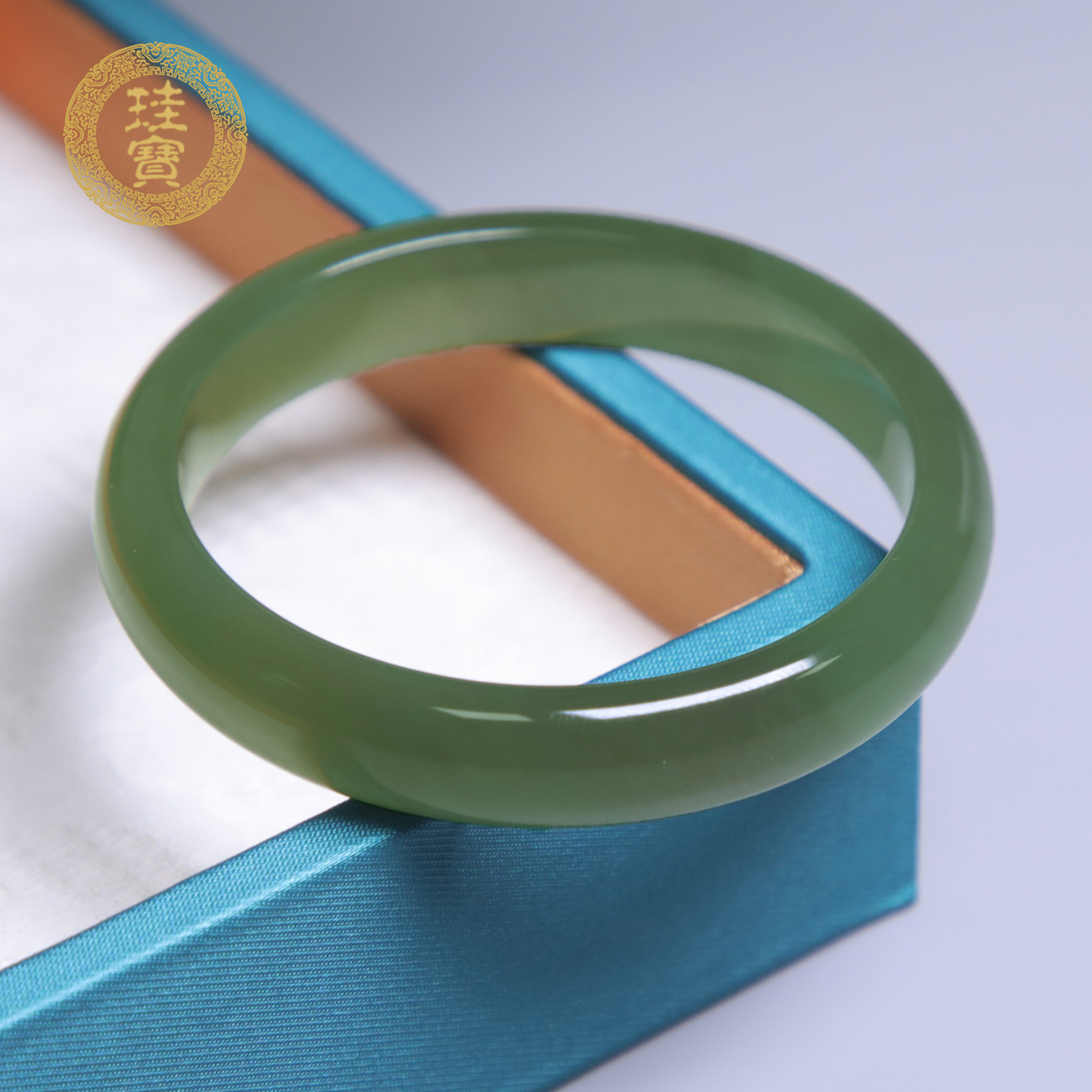 珪宝和田玉湖水绿宽条手镯53mm
