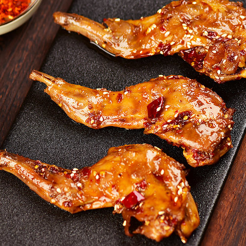 肖三婆香辣兔腿系列（冷热两吃）