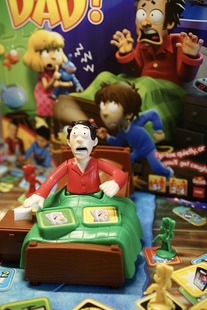 【栗栗巫】快慢狐别吵醒老爸家庭棋盘思维战略儿童益智玩具套装3+