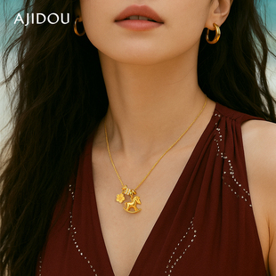 AJIDOU阿吉豆项链女生肖马吊坠轻奢锁骨链小众配饰品高级感毛衣链