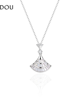 阿吉豆项链女款扇形小裙子吊坠链