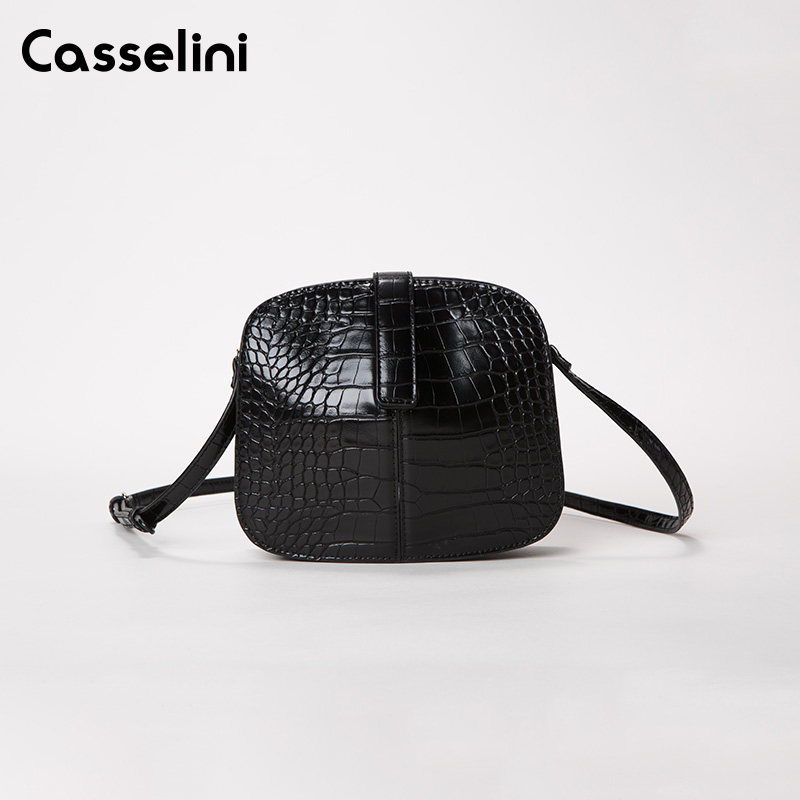 包包新款日系复古鳄鱼纹时尚休闲百搭斜挎小包网红ins贝壳包女潮