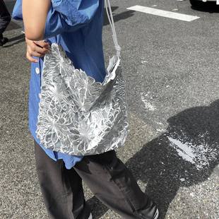 casselini銀色日系小眾設(shè)計絲絨鏤空刺繡花朵大容量托特單肩包女