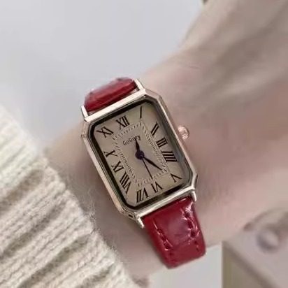 圣诞红手表女款学生ins小众轻奢复古时尚小巧精致送女生圣诞礼物