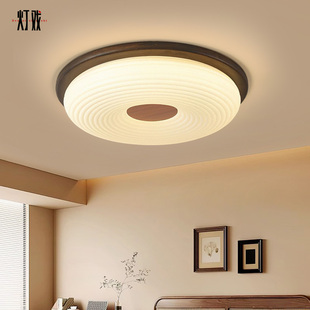 中古风卧室灯中古实木吸顶灯北欧简约餐厅灯复古护眼书房间主卧