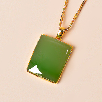 凤飞凰18K金镶和田碧玉无事牌