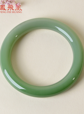 57mm和田碧玉圆条手镯收藏级